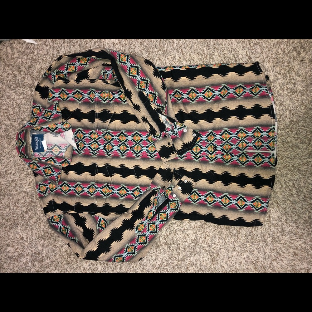 Patterned wrangler button up